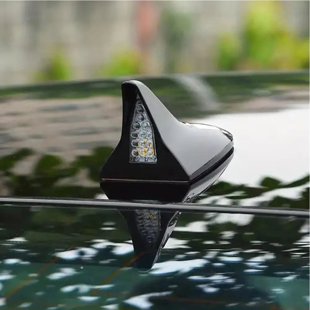 2024 New Universal Auto Car Led Warning Lamp Solar Powered Shark Fin Antenna Decorative Warning Signal Tail Light